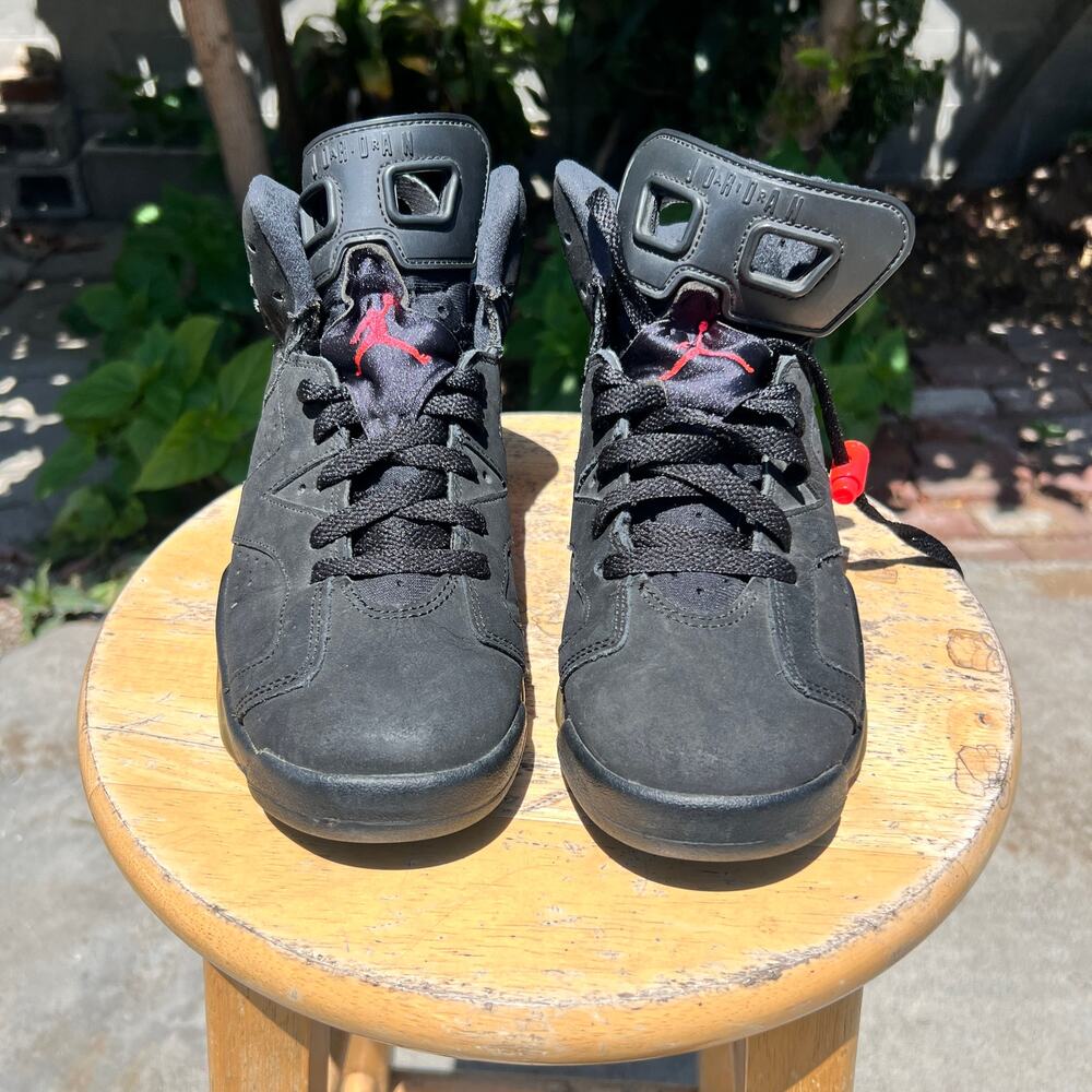 Nike Air Jordan 6 Retro 'Infrared' sneakers in black size 7Y